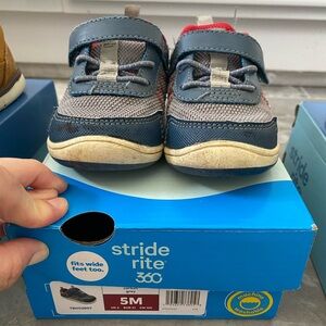 Stride Rite Carson Gray Sneaker- Size 5 toddler